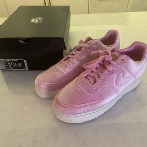 Air Force 1 PRM Pink Velour